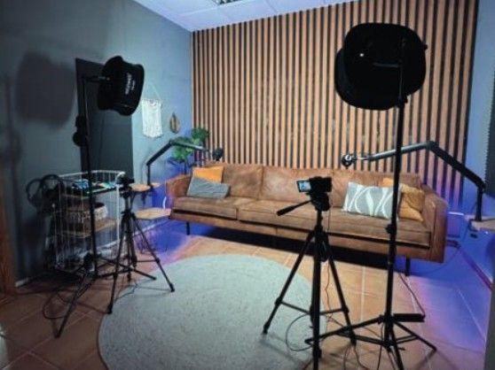 رأي حول استوديو نافع (STUDIO) 1 استوديو نافع: مراجعة شاملة وأراء حقيقية عن تجربة التصوير والخدمةاستوديو نافع: مراجعة شاملة وأراء حقيقية عن تجربة التصوير والخدمة